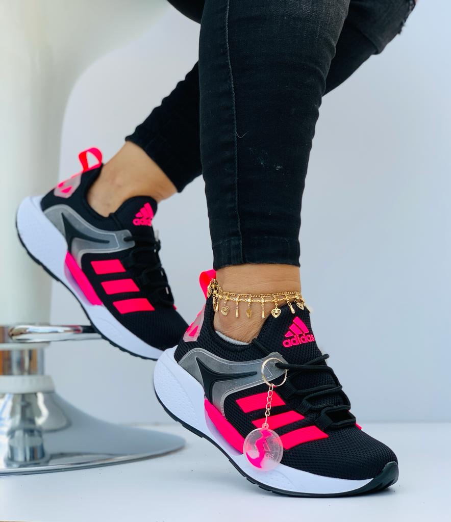 Tenis ADIDAS 5.56: Estilo y Comodidad para tus Pies