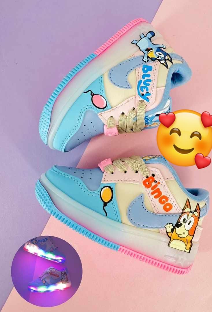 Tenis Infantiles Bluey: ¡Luces, Diversión y Aventuras!